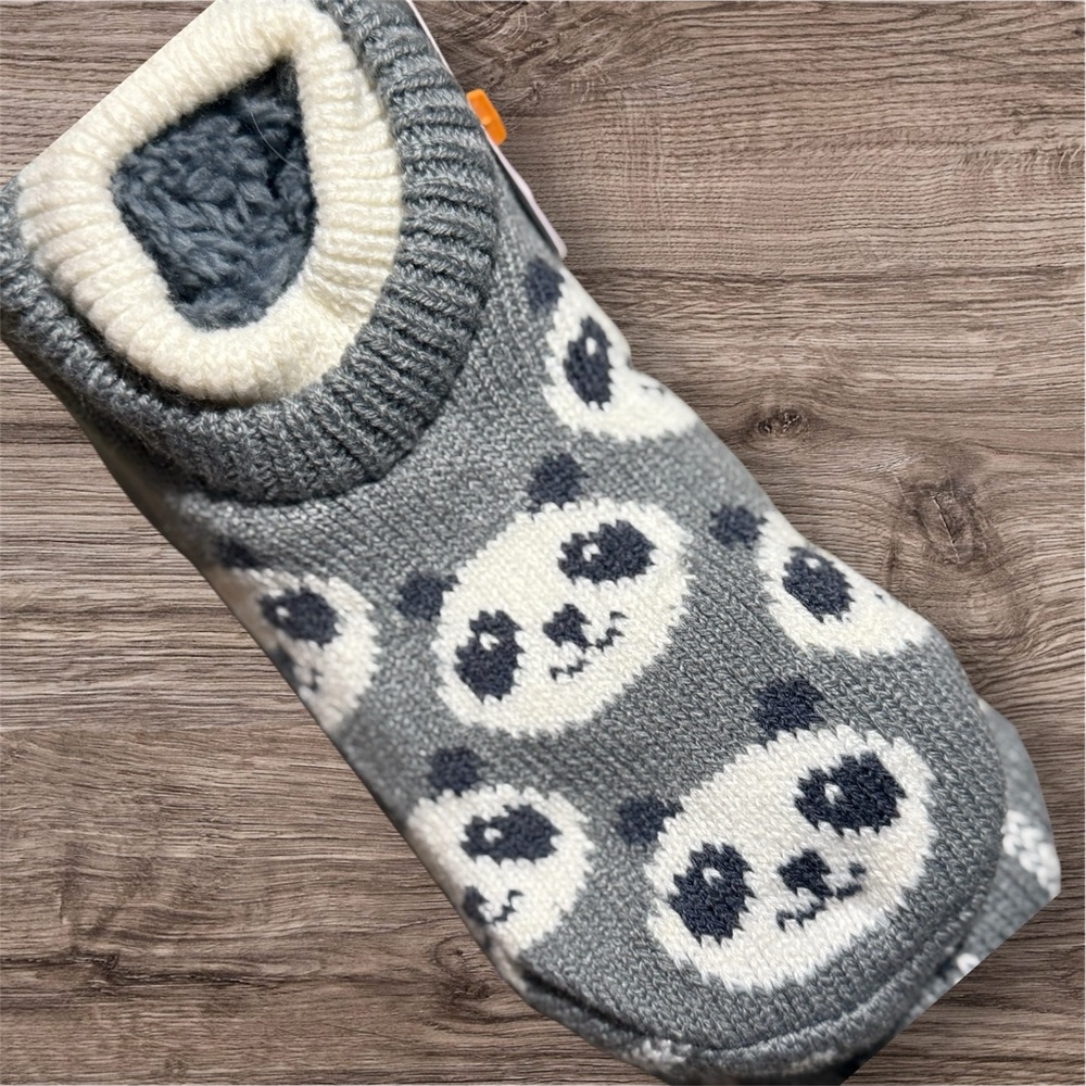 Gray Panda Knit Slipper Socks